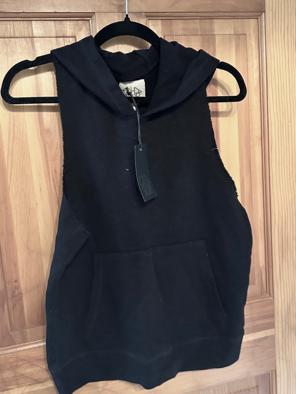 T19 NWT Chaser Sleeveless Hooded Sweatshirt